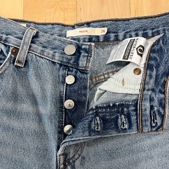 Levi’s Wedgie Jeans - Picture 2 of 3